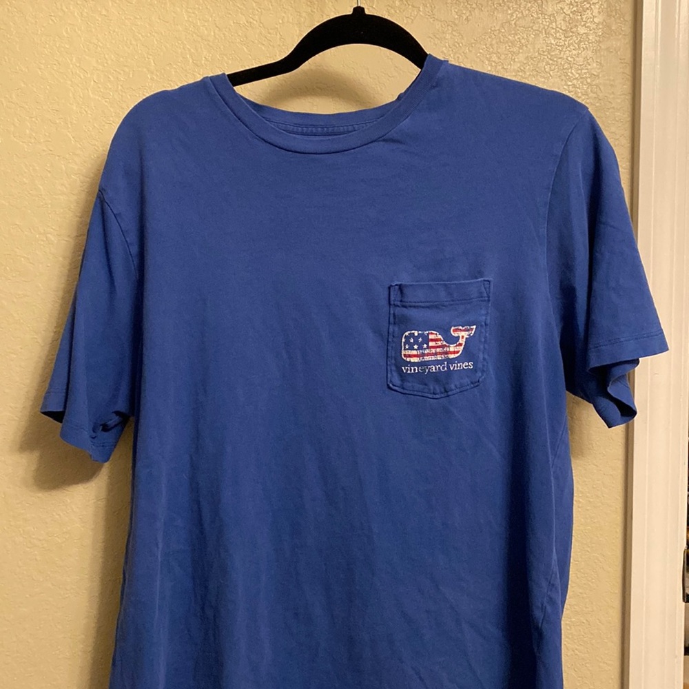 Vineyard Vines T-shirt